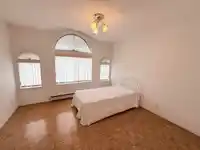 2458 E 5TH AVENUE - thumbnail 16
