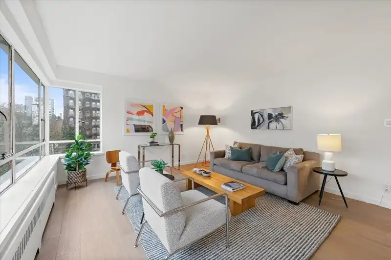 405 1949 BEACH AVENUE - photo 3 of 36