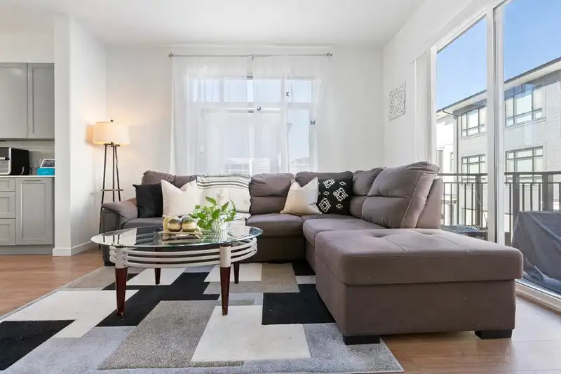 601 16525 WATSON DRIVE - photo 2 of 32