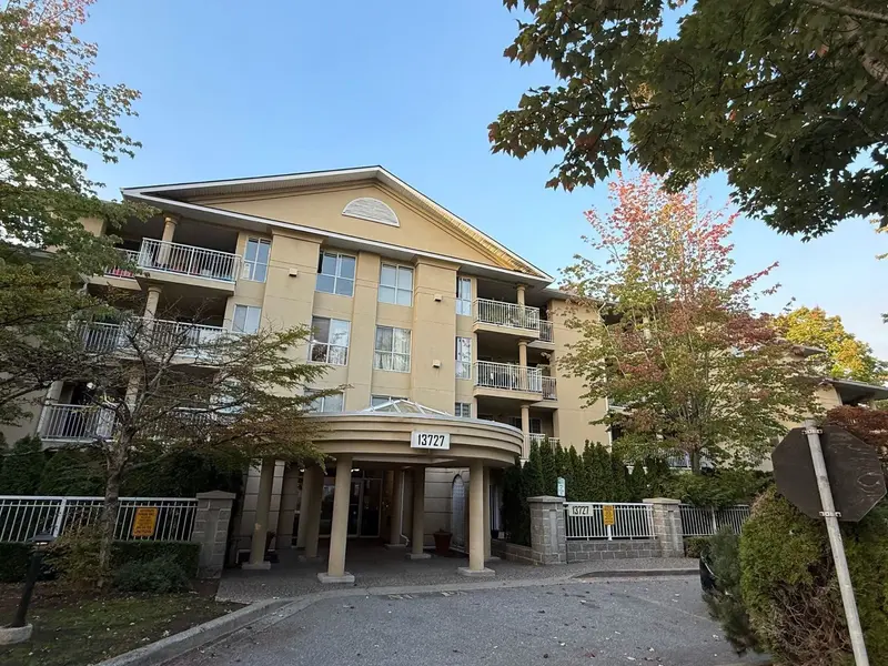 213 13727 74 AVENUE - photo 1 of 15