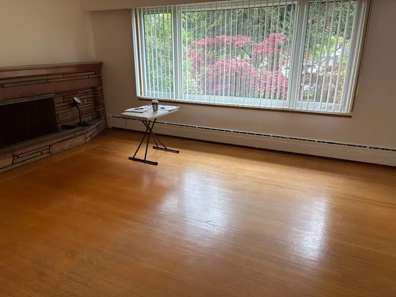 312 E 46TH AVENUE - photo 4 of 12