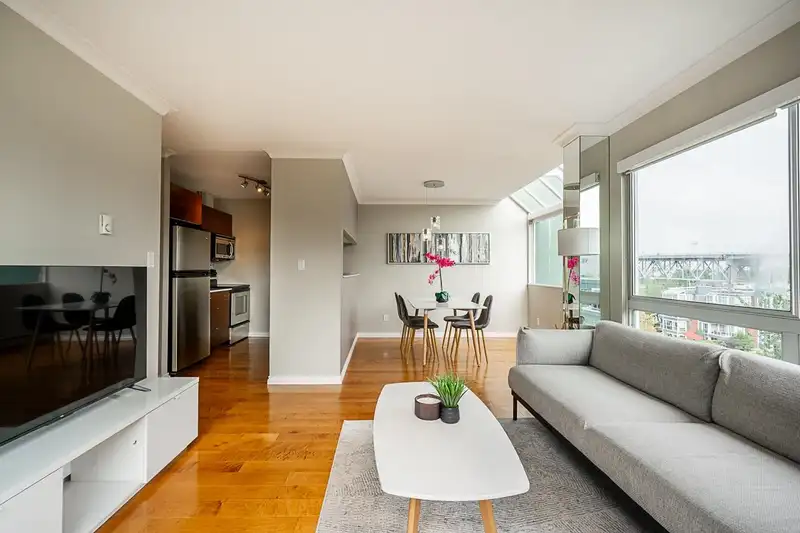601 1510 W 1ST AVENUE - photo 4 of 34
