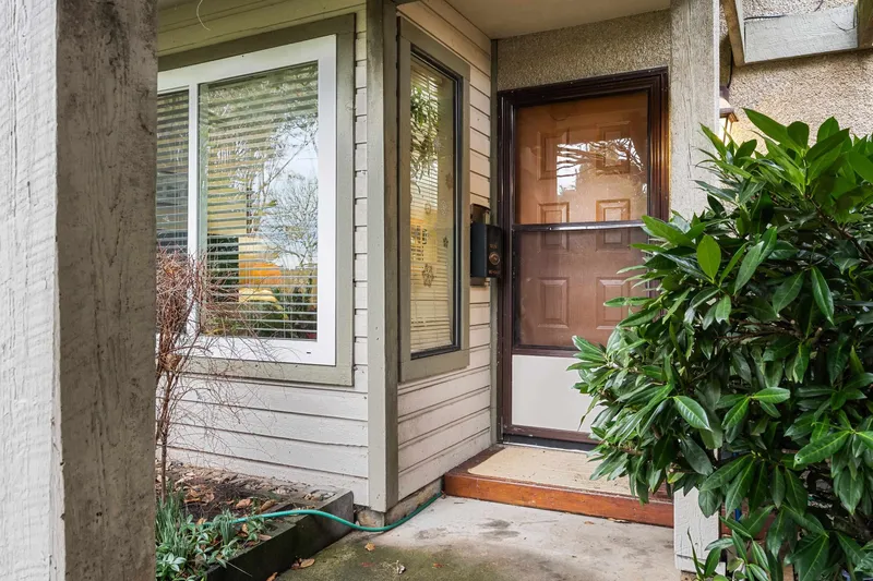 6907 134A STREET - photo 4 of 25