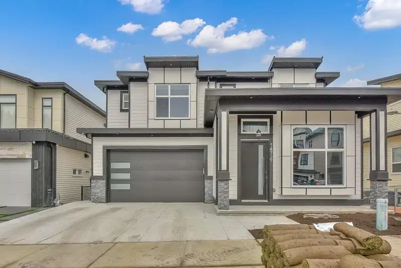 14727 62A AVENUE - photo 1 of 40