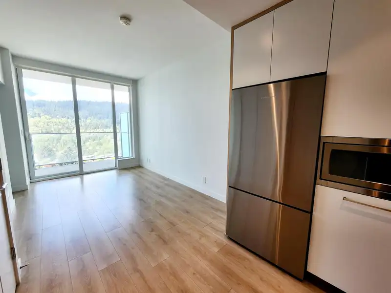 704 567 CLARKE ROAD - photo 3 of 40