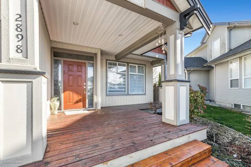 2898 BUFFER CRESCENT - photo 4 of 25