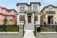 2719 E 46TH AVENUE - thumbnail 1