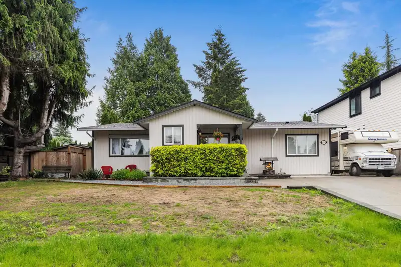 12214 211 STREET - photo 1 of 1