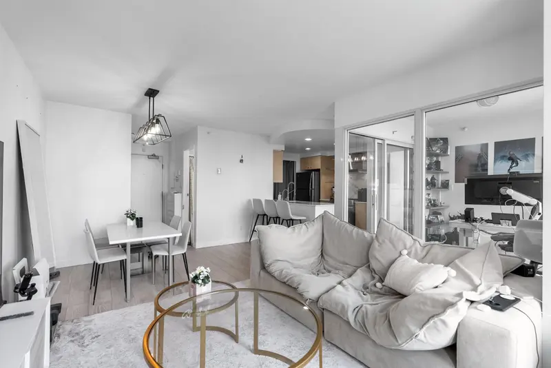 2605 1008 CAMBIE STREET - photo 4 of 25