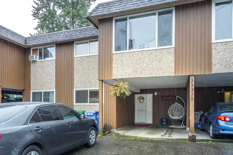 5 33310 WESTBURY AVENUE - photo 1 of 29