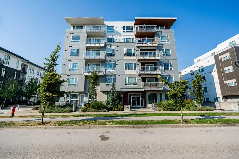 519 13963 105 BOULEVARD - photo 2 of 37