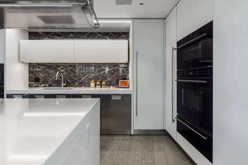TH22 1281 W CORDOVA STREET - photo 4 of 16