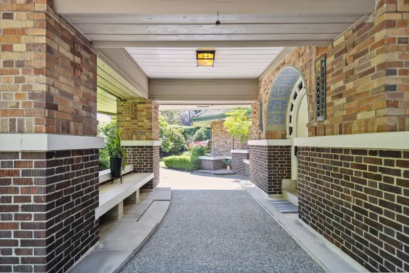 4051 MARGUERITE STREET - photo 2 of 25