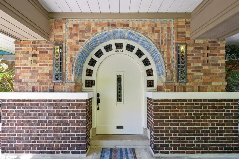 4051 MARGUERITE STREET - photo 3 of 25