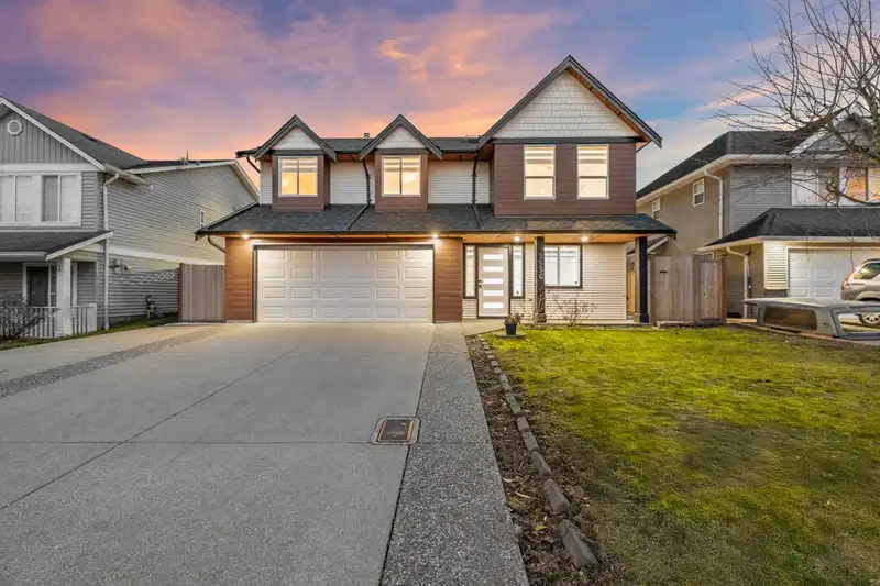 3556 STEELHEAD COURT - photo 1 of 40