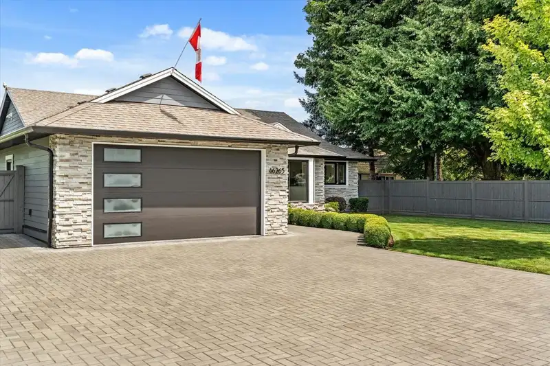 46265 ROY AVENUE - photo 3 of 40