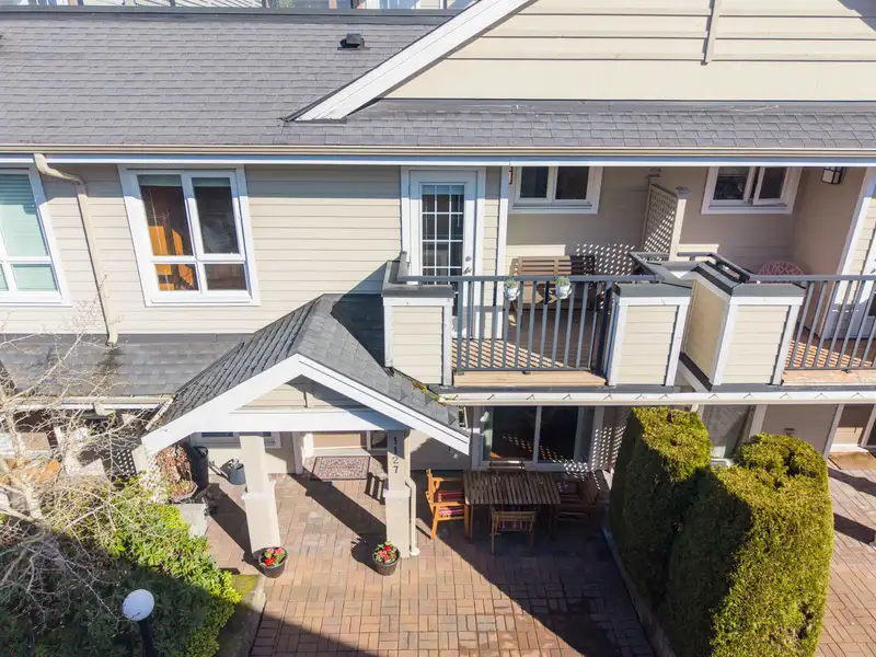 1127 ST. ANDREWS AVENUE - photo 3 of 34