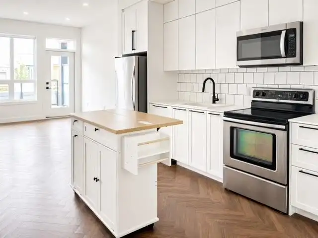 314 14968 101A AVENUE - photo 3 of 26