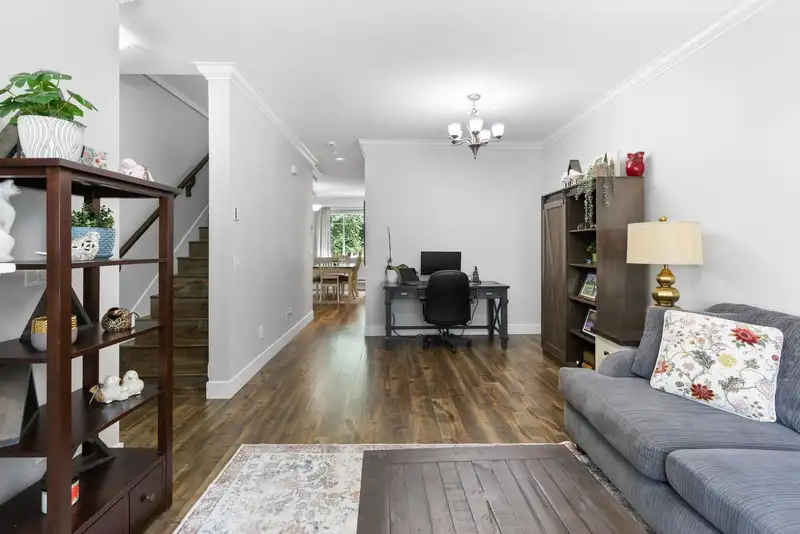 16 15399 GUILDFORD DRIVE - photo 4 of 33