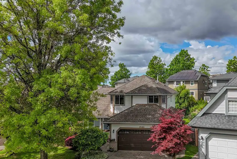 1249 ROYAL COURT - photo 4 of 40