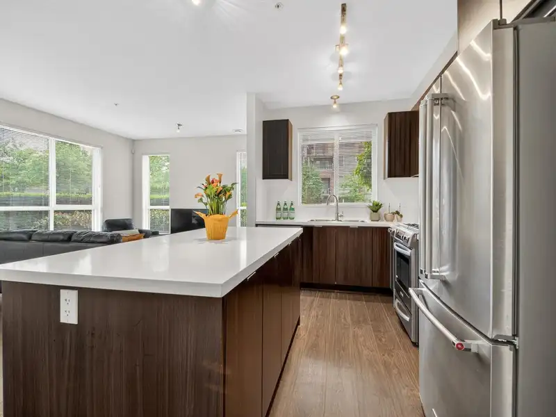 102 3107 WINDSOR GATE - photo 4 of 27