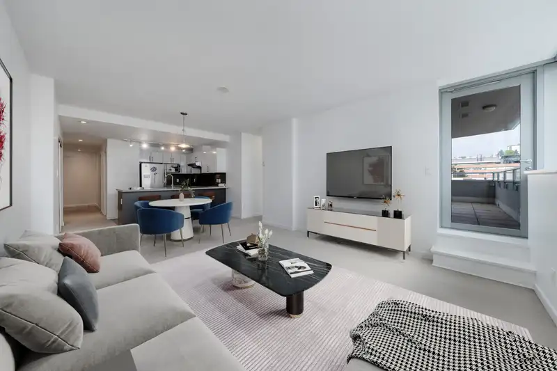 1105 14 BEGBIE STREET - photo 1 of 12