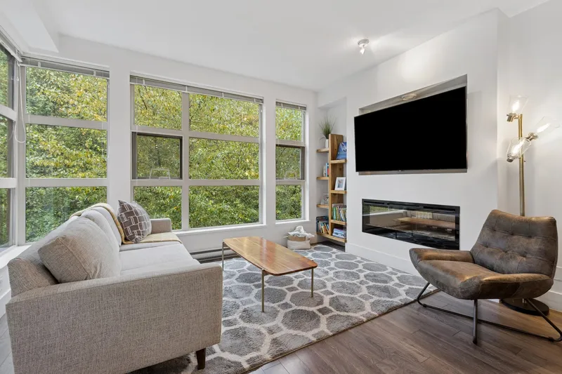 406 3606 ALDERCREST DRIVE - photo 3 of 25