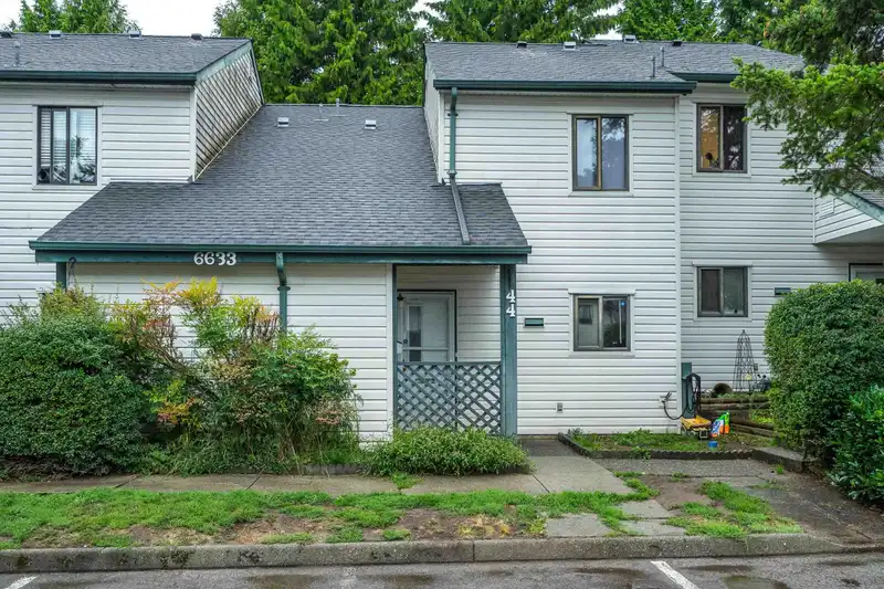 44 6633 138 STREET - photo 1 of 28