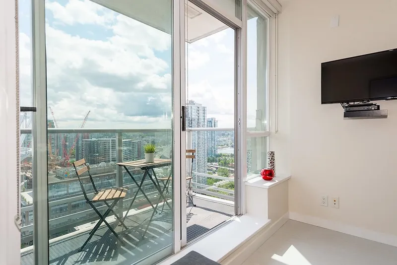 1805 821 CAMBIE STREET - photo 4 of 25