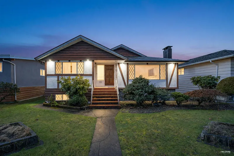 7281 ELMHURST DRIVE - photo 4 of 12