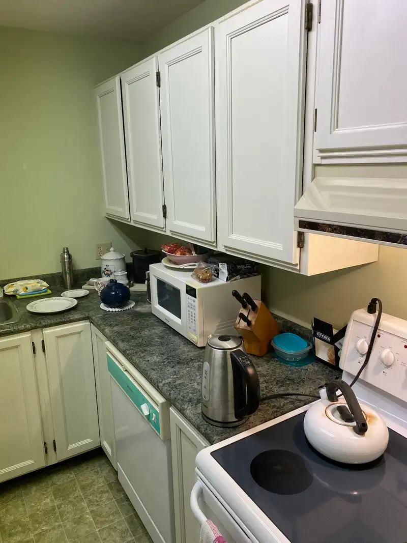 102 1442 FOSTER STREET - photo 2 of 11