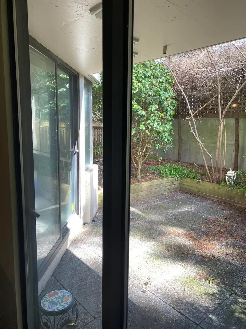 102 1442 FOSTER STREET - photo 4 of 11