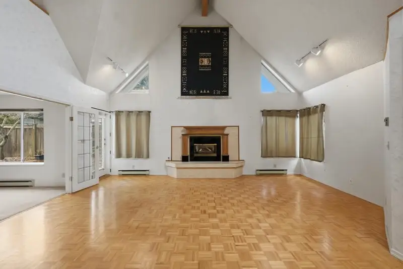 4 9771 152B STREET - photo 3 of 25