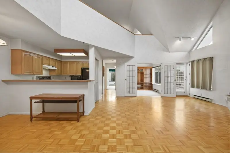 4 9771 152B STREET - photo 4 of 25