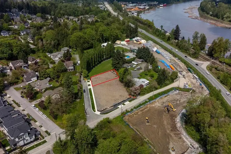 18229 PARSONS DRIVE - photo 1 of 8