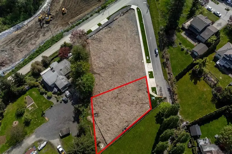 18229 PARSONS DRIVE - photo 2 of 8