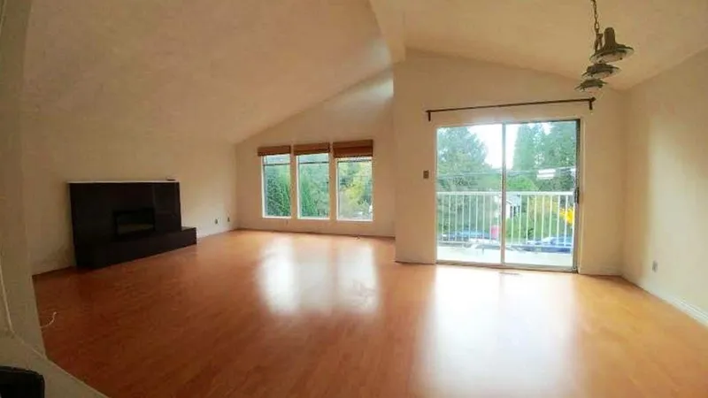 5512 DOMINION STREET - photo 2 of 12