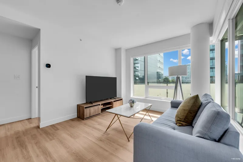 508 5593 NUMBER 3 ROAD - photo 4 of 25