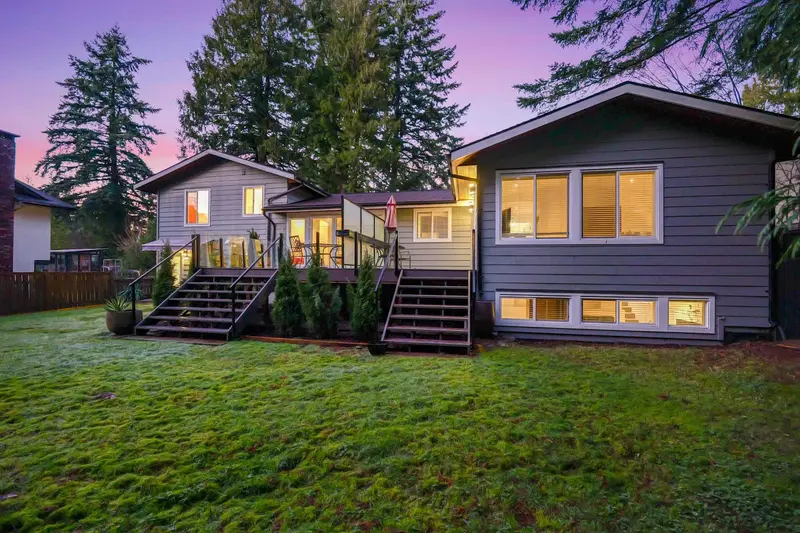 2568 THE BOULEVARD - photo 1 of 21