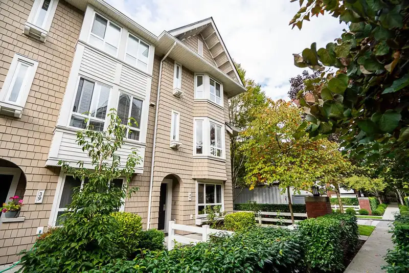 40 2418 AVON PLACE - photo 1 of 38