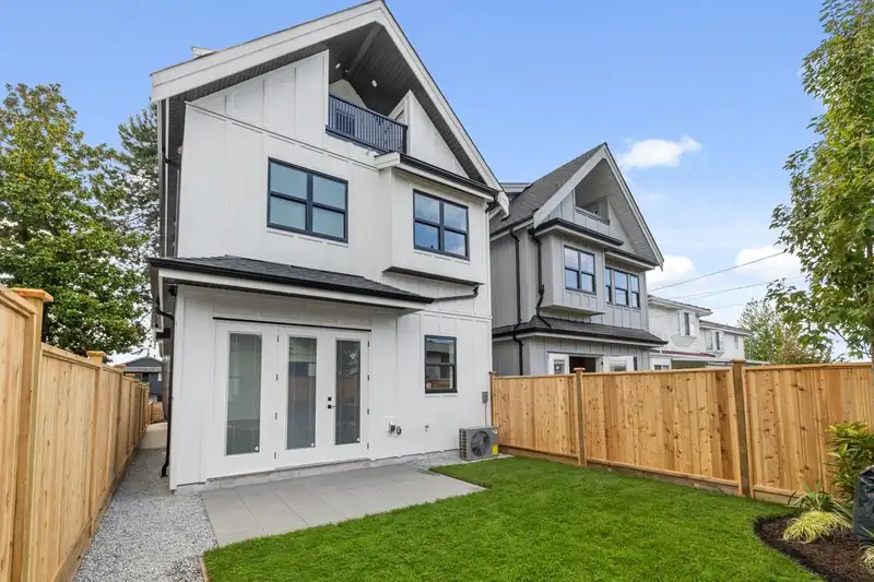 2 533 E 51ST AVENUE - photo 1 of 38