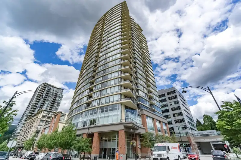 902 400 CAPILANO ROAD - photo 1 of 34