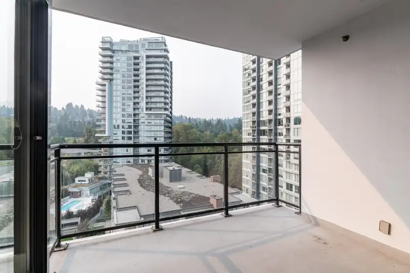 902 400 CAPILANO ROAD - photo 3 of 34