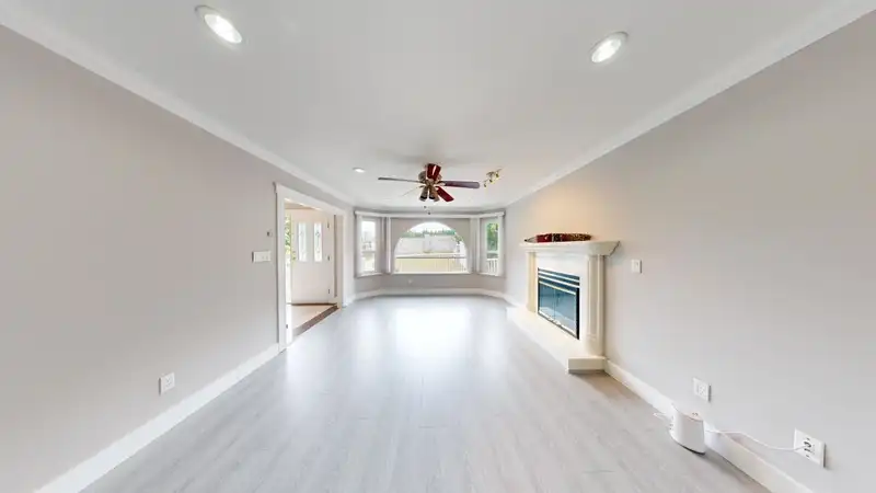 7563 CARIBOO ROAD - photo 4 of 39