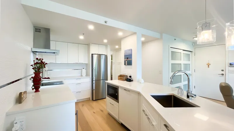 502 1388 HOMER STREET - photo 1 of 25