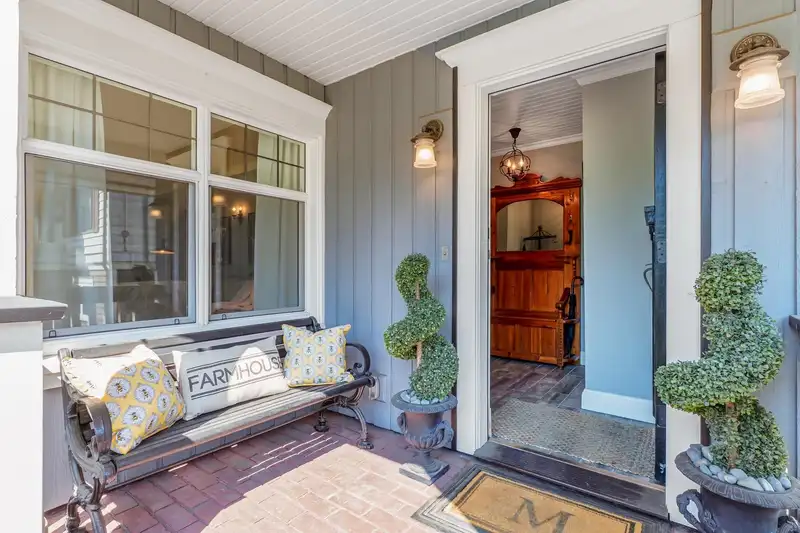 725 FIFTH STREET - photo 3 of 40