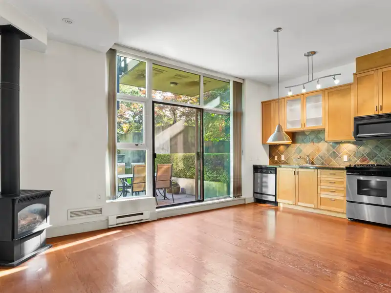 110 8988 HUDSON STREET - photo 3 of 27