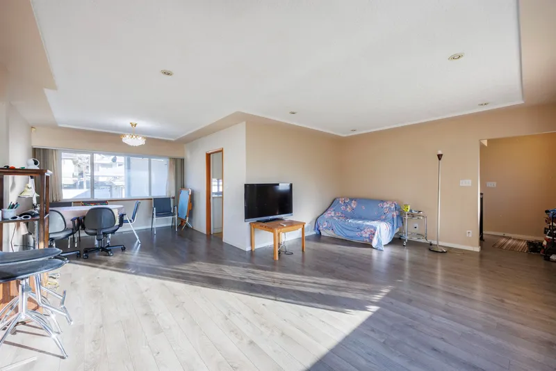 535 W 62ND AVENUE - photo 4 of 25