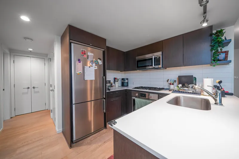 1509 7888 ACKROYD ROAD - photo 2 of 22