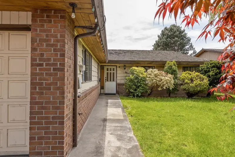 7780 ACHESON ROAD - photo 4 of 25